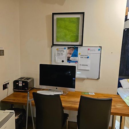 Umbrella Properties Private Apartment Birmingham Bagian luar foto
