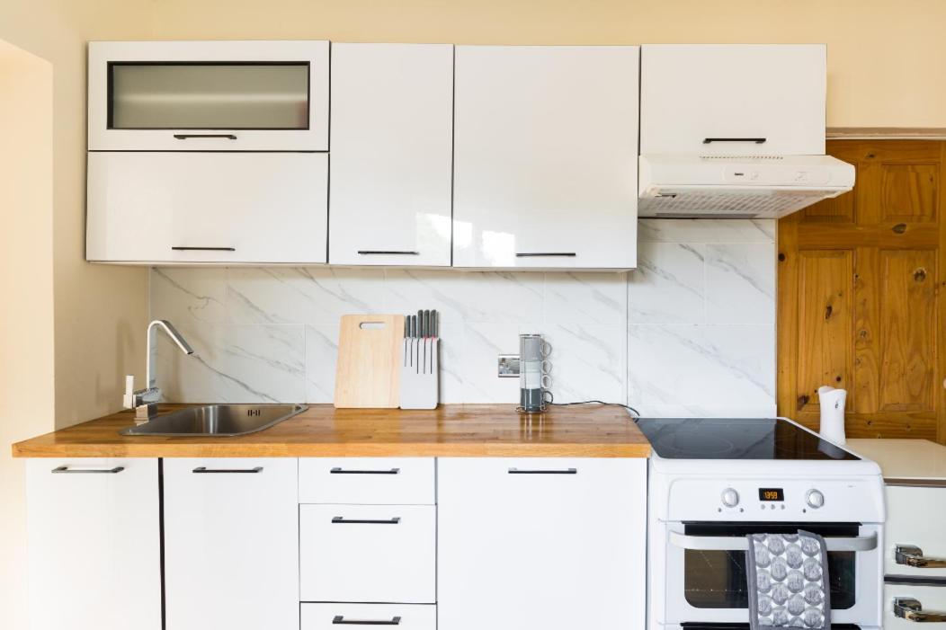 Umbrella Properties Private Apartment Birmingham Bagian luar foto