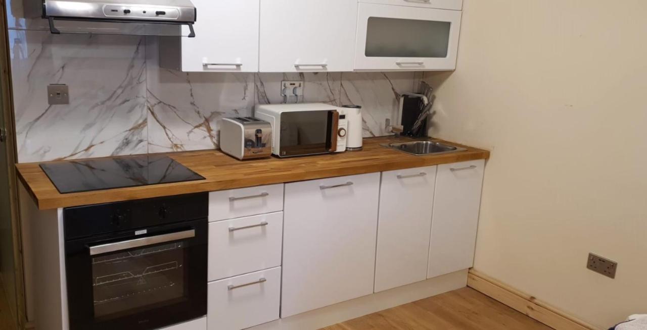 Umbrella Properties Private Apartment Birmingham Bagian luar foto