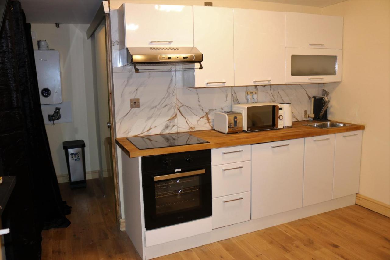Umbrella Properties Private Apartment Birmingham Bagian luar foto