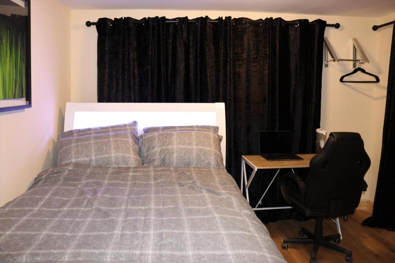 Umbrella Properties Private Apartment Birmingham Bagian luar foto