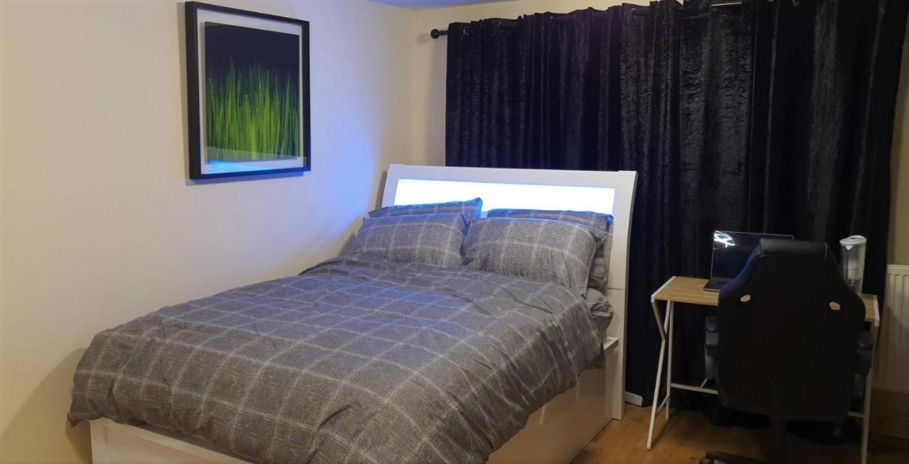 Umbrella Properties Private Apartment Birmingham Bagian luar foto