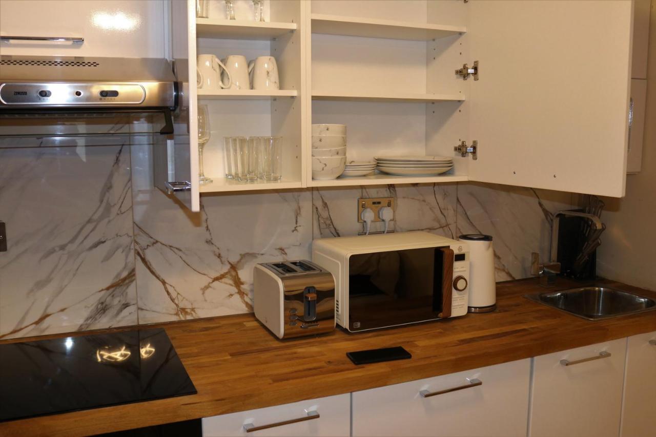 Umbrella Properties Private Apartment Birmingham Bagian luar foto