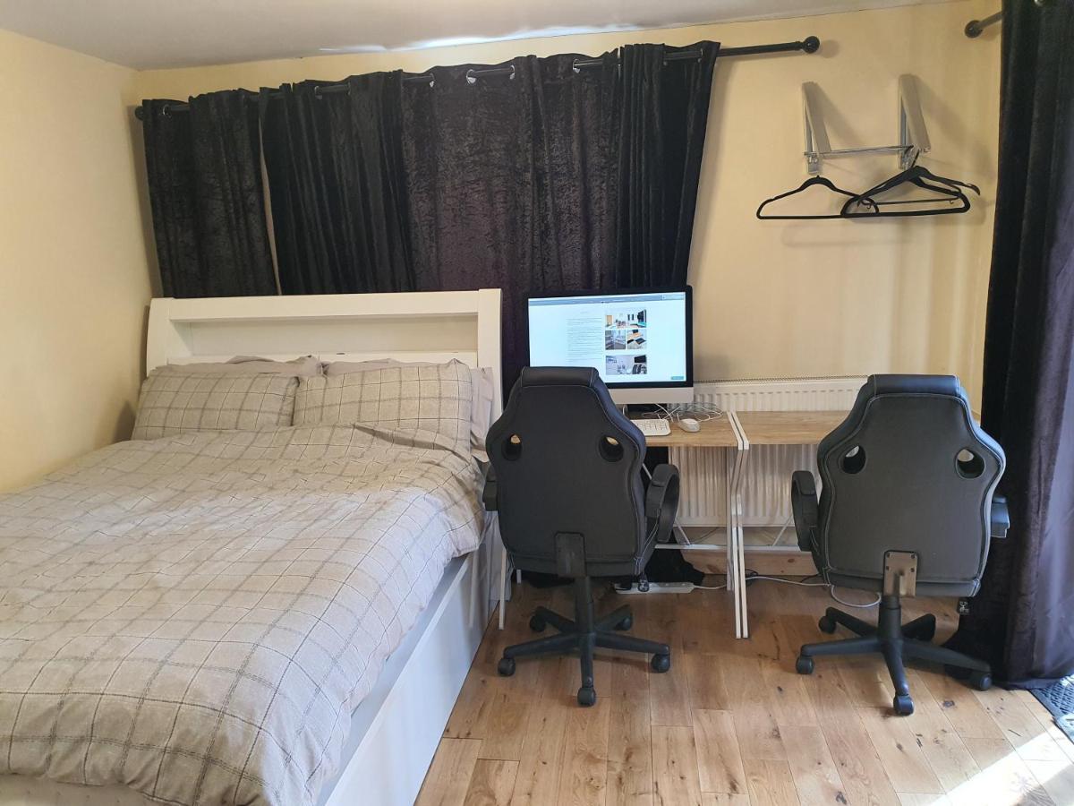 Umbrella Properties Private Apartment Birmingham Bagian luar foto